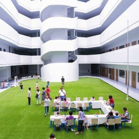 Sala Mega Campus là trường học có quy mô lớn và cũng là cơ sở đầu tiên áp dụng chuẩn mực thiết kế 5 sao sang trọng.